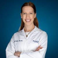 Image of registered nurse Lyndsay Becker